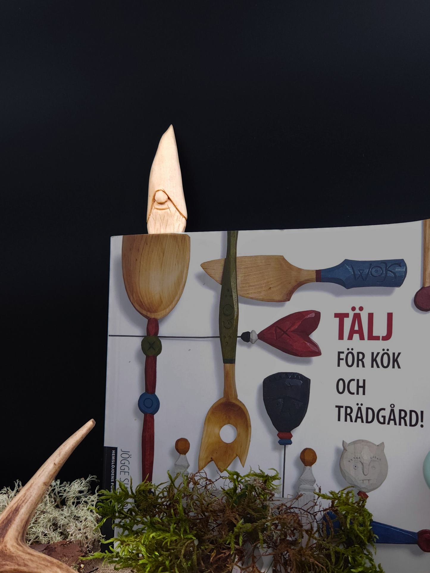 Hand-Carved Wooden Gnome Bookmark – Nisse Folk Art Page Holder | Scandinavian Nordic Decor, Handmade Gift