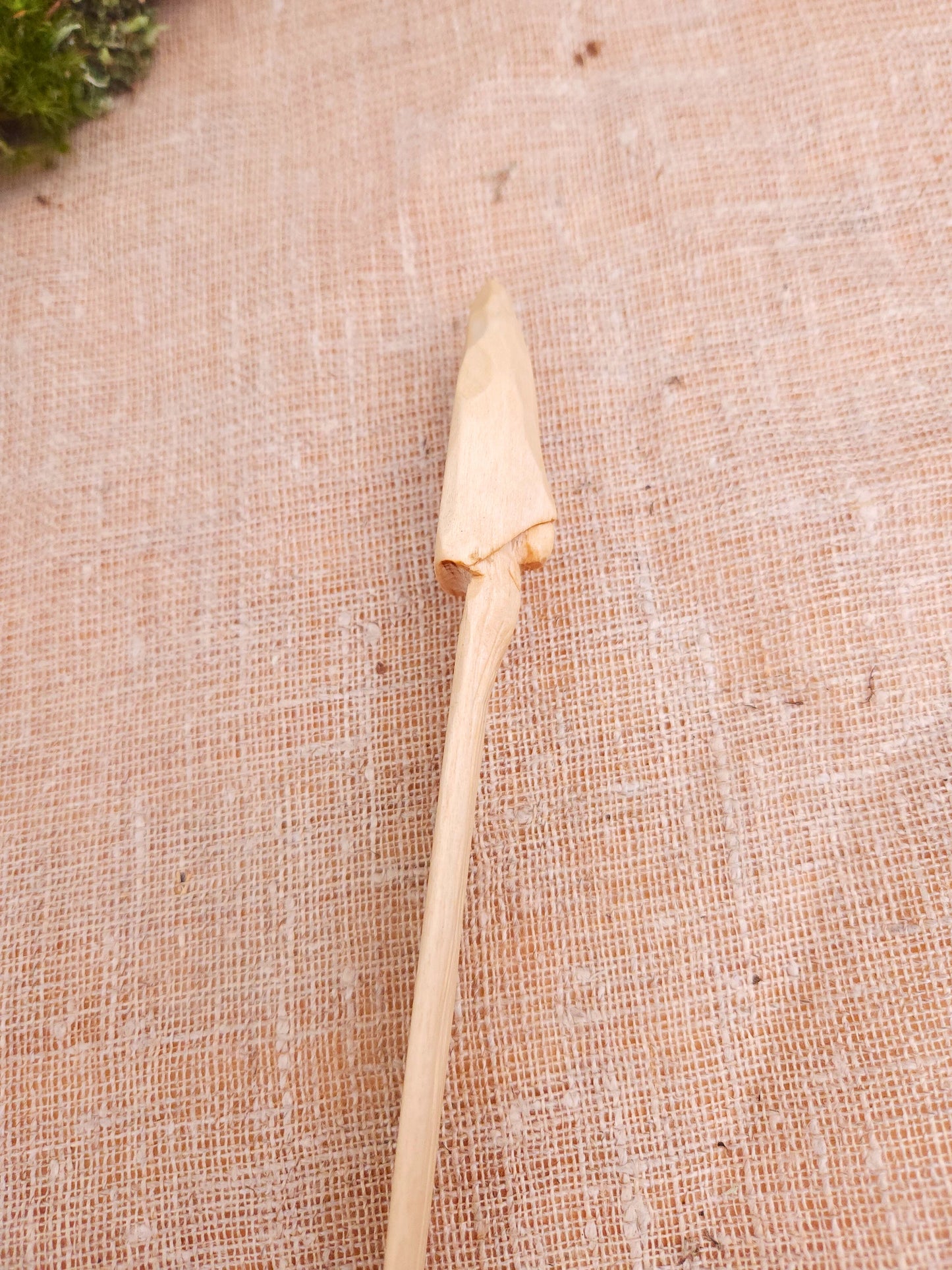 Handmade bookmark with Nisse (Gnome, Wichtel) head – Scandinavian folk art woodcarving, signed collectible and perfect Nordic reading gift.
