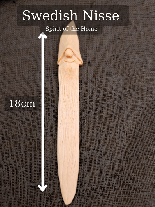 Reading bookmark with Nisse (Gnome, Wichtel) head – handmade wooden Scandinavian folk art carving, unique signed collectible and perfect Nordic gift for book lovers.
